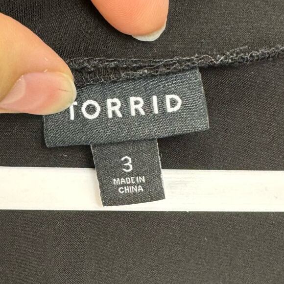 Torrid Black Smocked Waistband Short Sleeve Deep V Neck Surplice Jumpsuit Size 3 - Picture 9 of 9